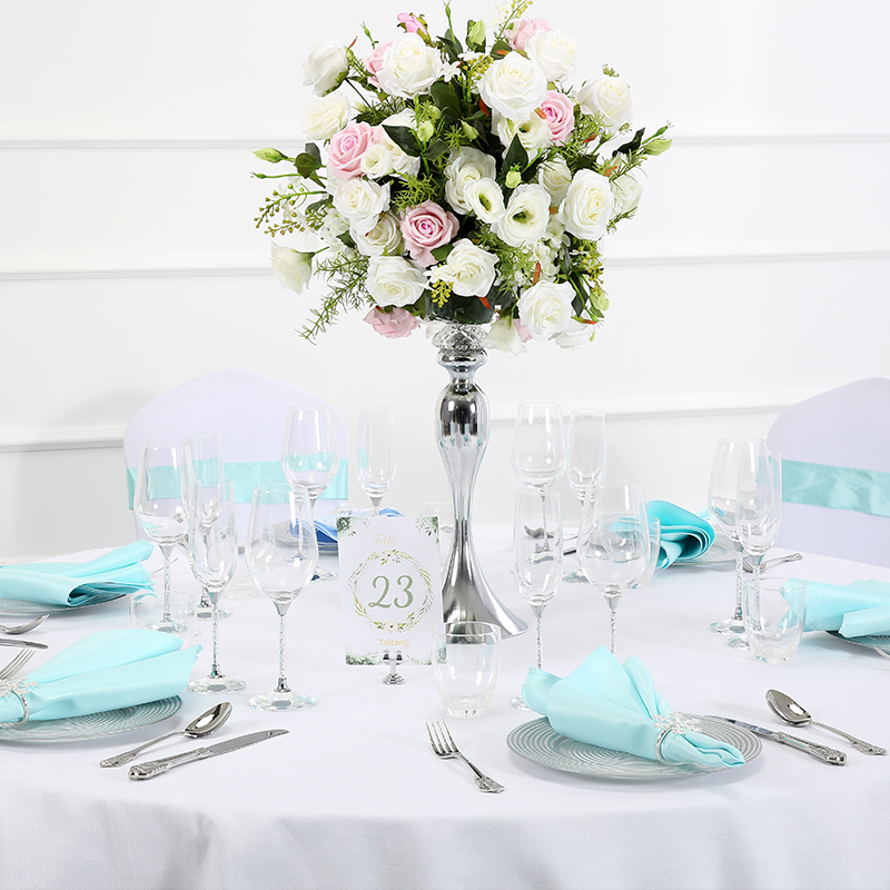 Blue and white double tablecloth