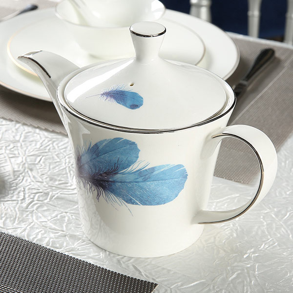 Blue feather bone China tableware